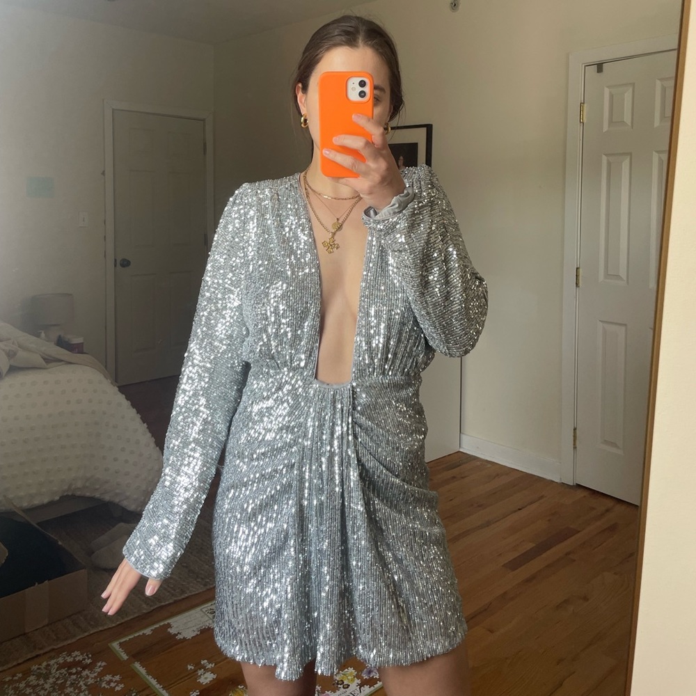 L’Academie Cherita Mini Dress in Silver Sequence Long Sleeve
